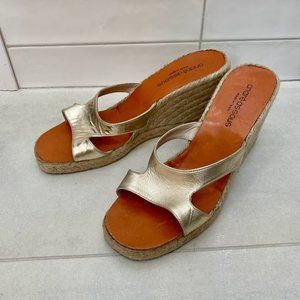 Andre Assous Boho Gold and Tan Wedge Heels Size 8